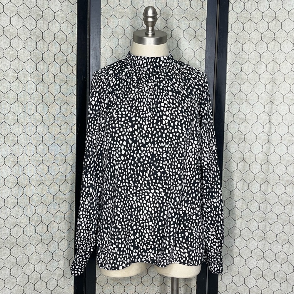 A Dip of Darling Animal Print High Neck Blouse